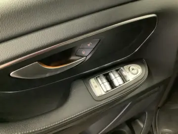 MERCEDES-BENZ V 300d AVANTGARDE extralang AIRMATIC LED-ILS