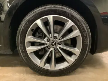 MERCEDES-BENZ V 300d AVANTGARDE extralang AIRMATIC LED-ILS