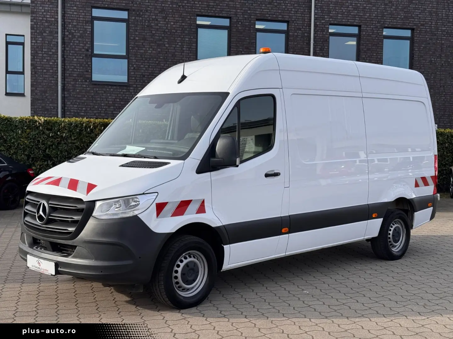 MERCEDES-BENZ Sprinter 317 CDI L2H2 Aut. StHz Regal AHK 3 5t