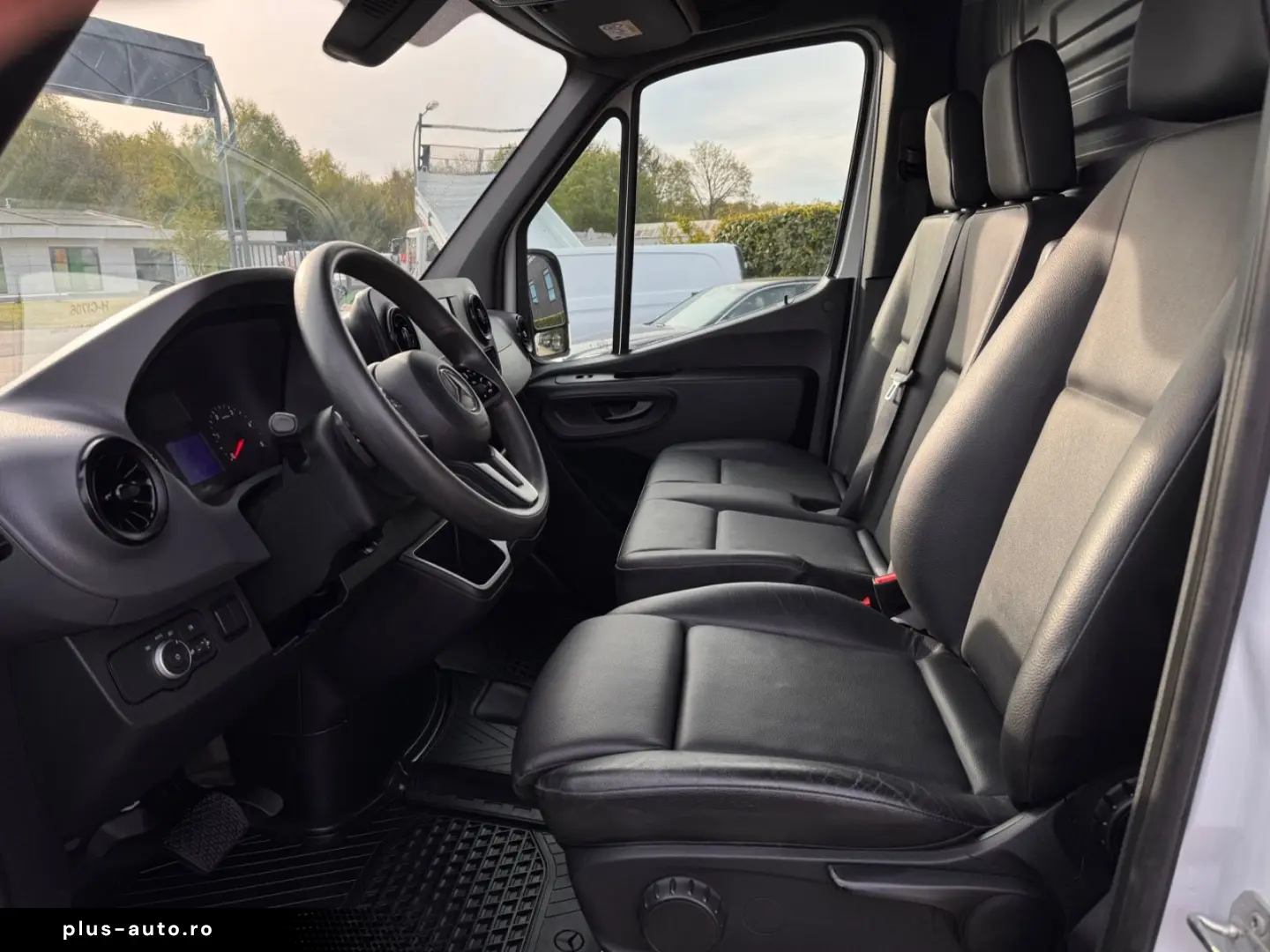 MERCEDES-BENZ Sprinter 317 CDI L2H2 Aut. StHz Regal AHK 3 5t