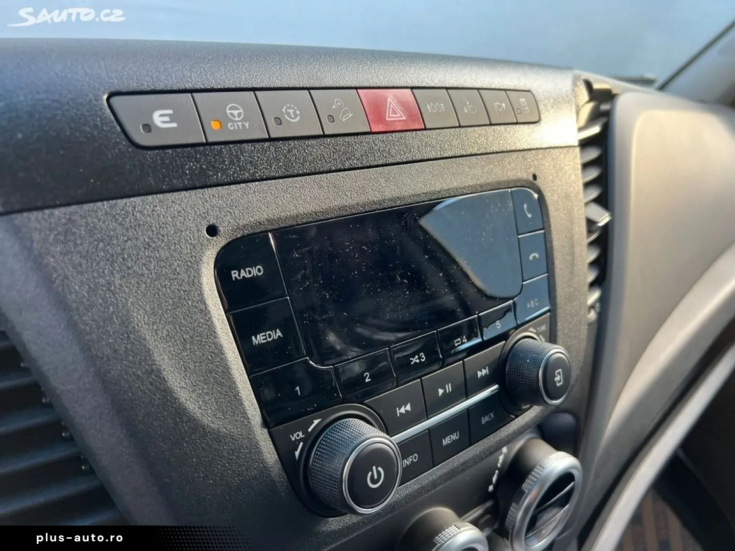 IVECO 35S18H V 3 0 hpt 16m3