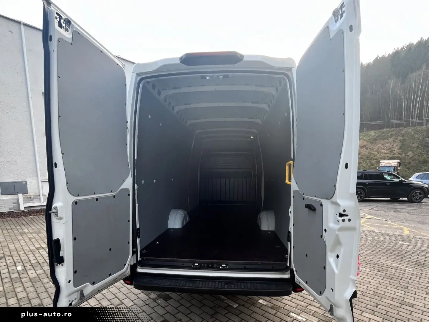 IVECO 35S18H V 3 0 hpt 16m3