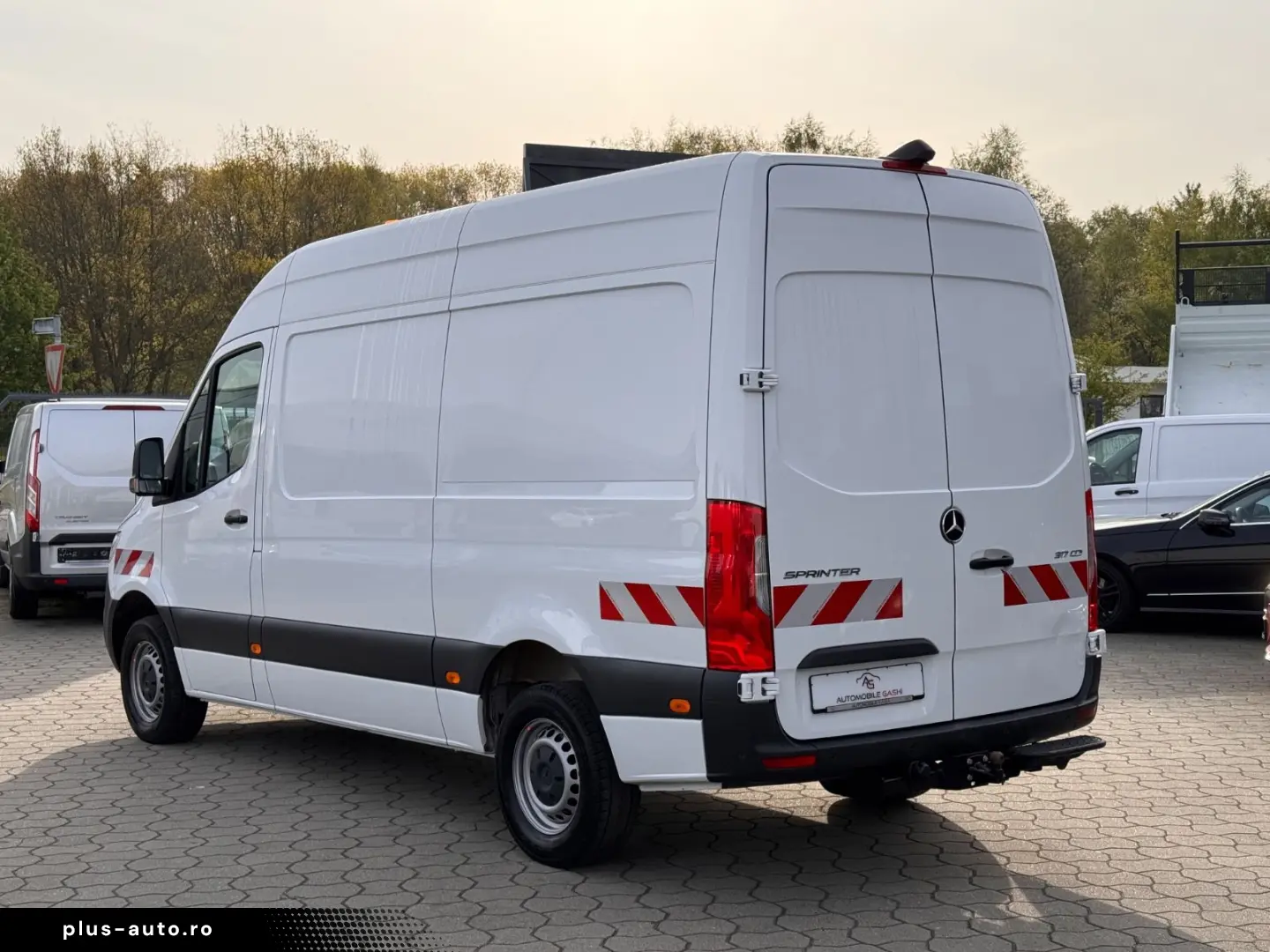 MERCEDES-BENZ Sprinter 317 CDI L2H2 Aut. StHz Regal AHK 3 5t