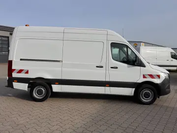 MERCEDES-BENZ Sprinter 317 CDI L2H2 Aut. StHz Regal AHK 3 5t