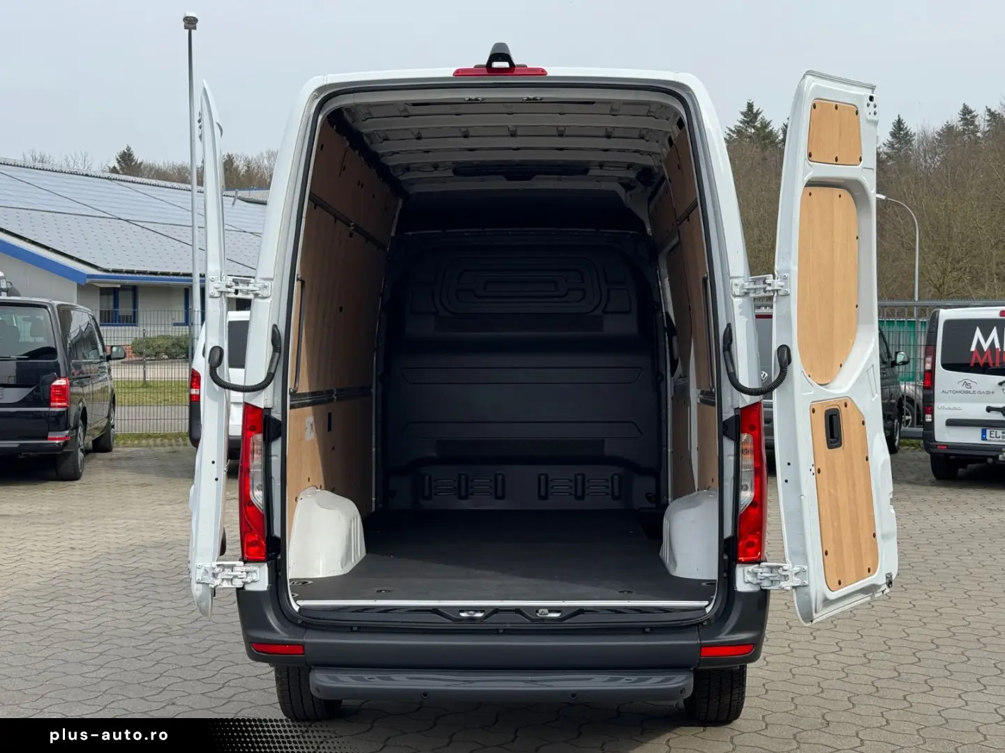 MERCEDES-BENZ Sprinter 317 CDI L2H2 Aut. LED Kamera FACELIFT