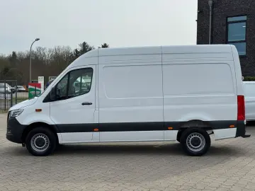 MERCEDES-BENZ Sprinter 317 CDI L2H2 Aut. LED Kamera FACELIFT