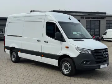 MERCEDES-BENZ Sprinter 317 CDI L2H2 Aut. LED Kamera FACELIFT