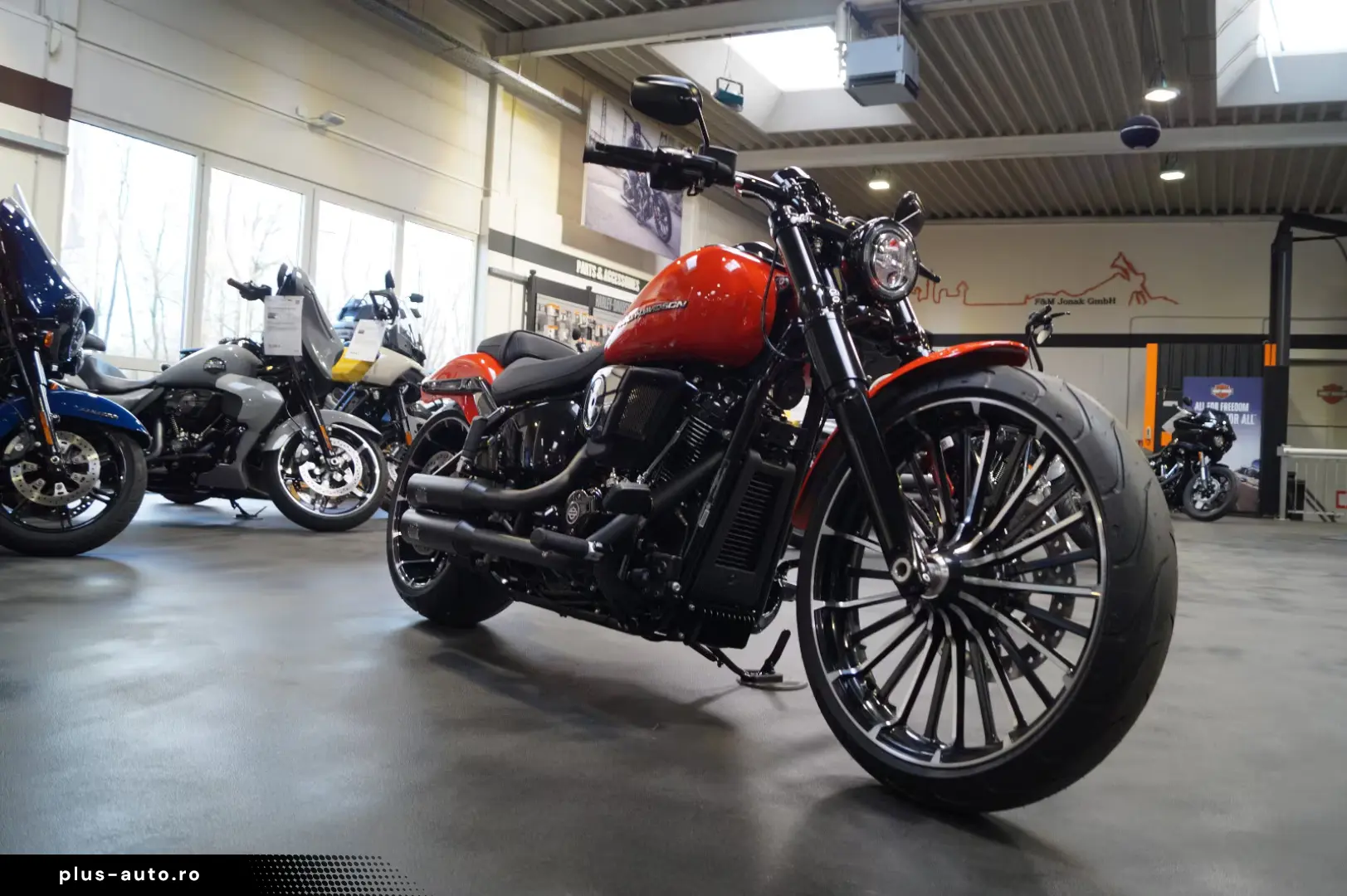 Harley-Davidson Softail BREAKOUT 117 ORANGE&BLACK