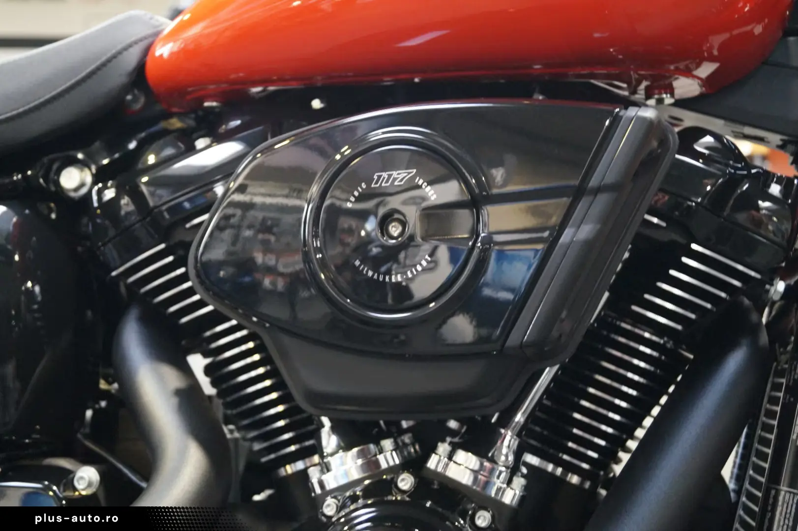 Harley-Davidson Softail BREAKOUT 117 ORANGE&BLACK