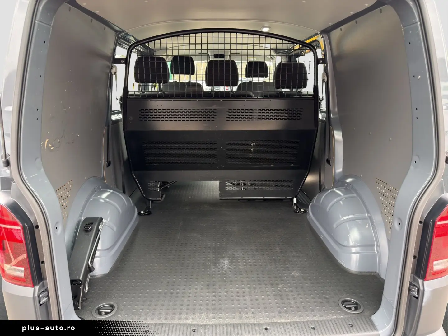 VW T6.1 Transporter Kombi 2.0 TDI 4M LED StHzg AHK