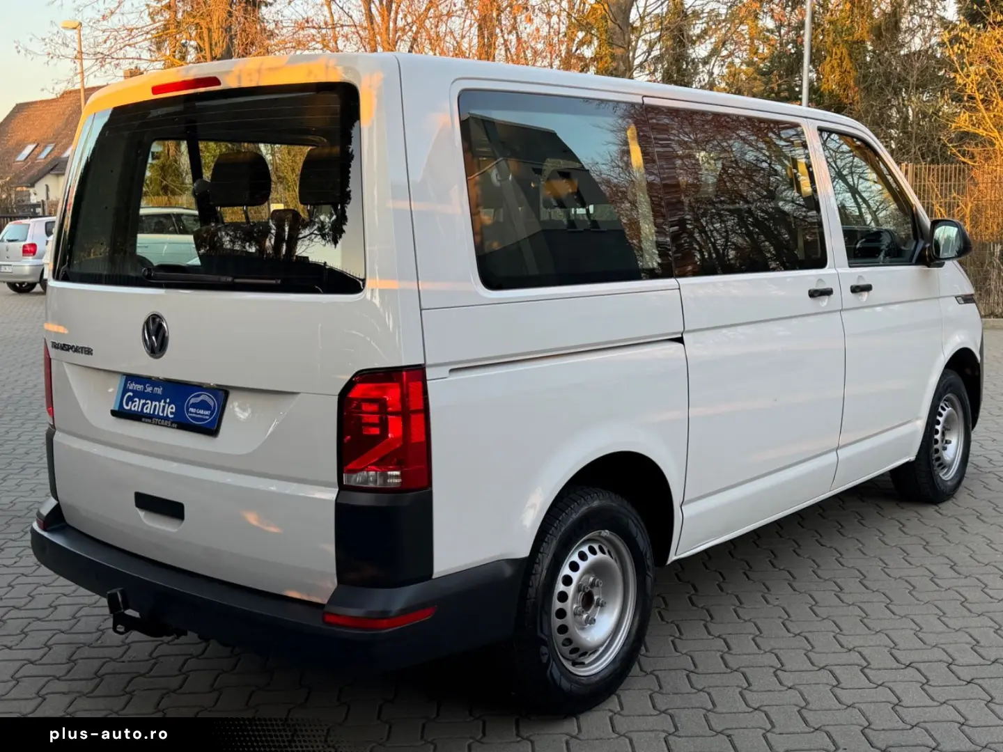 VW T6.1 Transporter Kombi 9 Sitze AHK