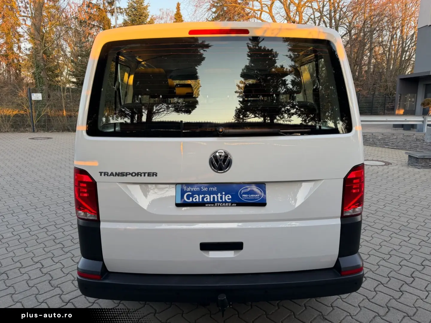 VW T6.1 Transporter Kombi 9 Sitze AHK