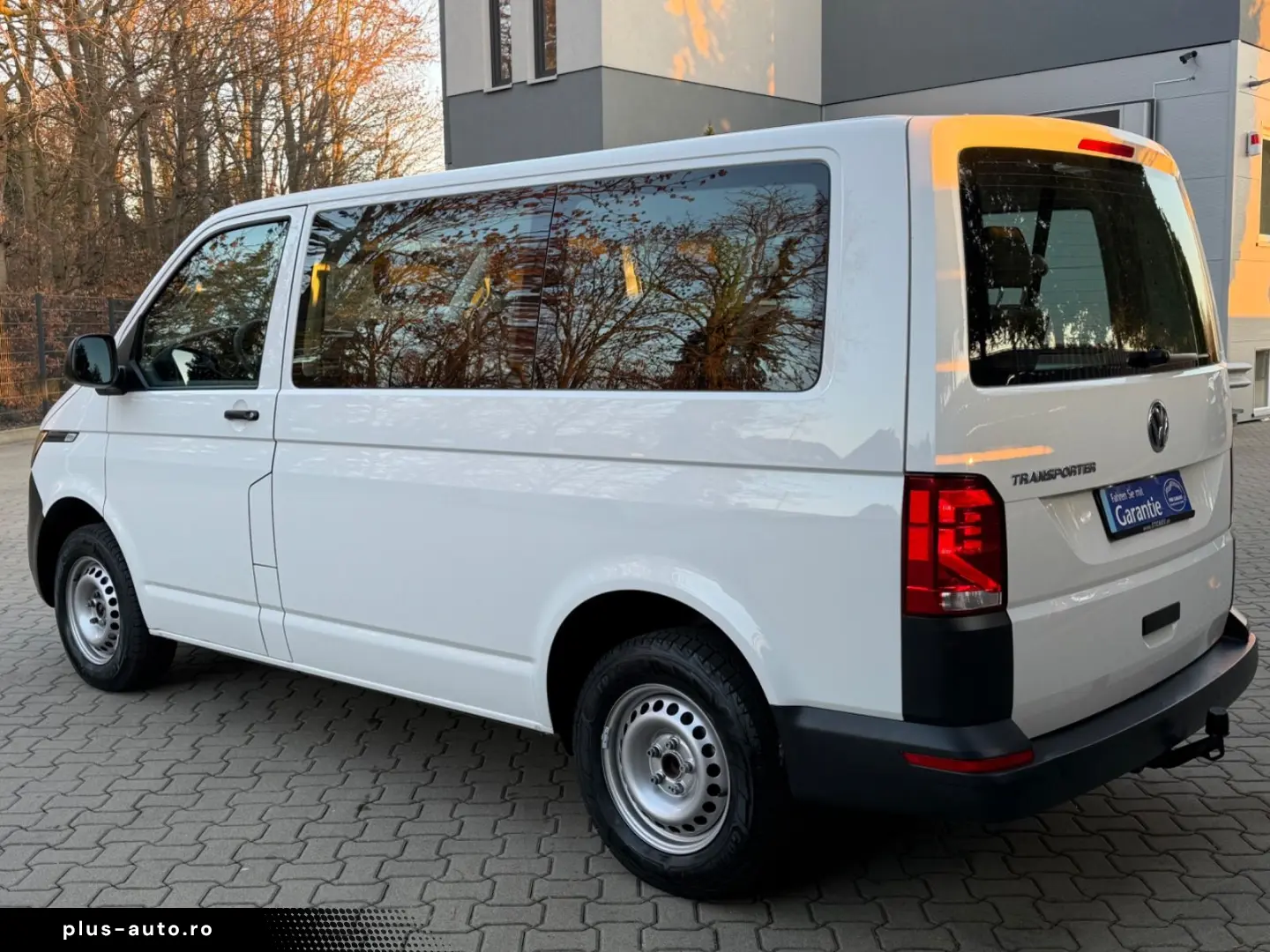 VW T6.1 Transporter Kombi 9 Sitze AHK