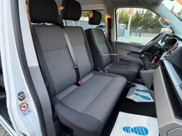 VW T6.1 Transporter Kombi 9 Sitze AHK