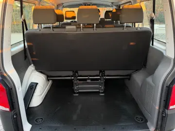 VW T6.1 Transporter Kombi 9 Sitze AHK