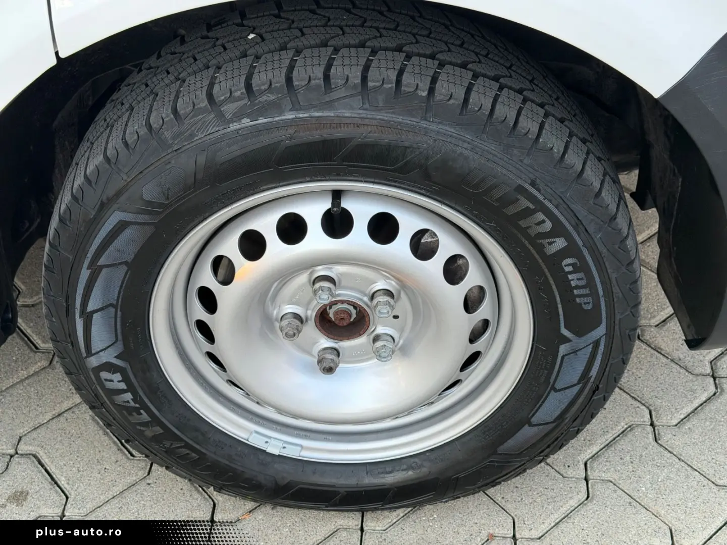 VW T6.1 Transporter Kombi 9 Sitze AHK