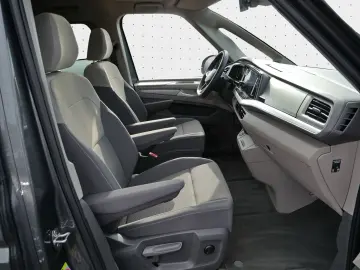 VW T7 Multivan Life 2.0 TDI Stand RFK Pano ACC Digi