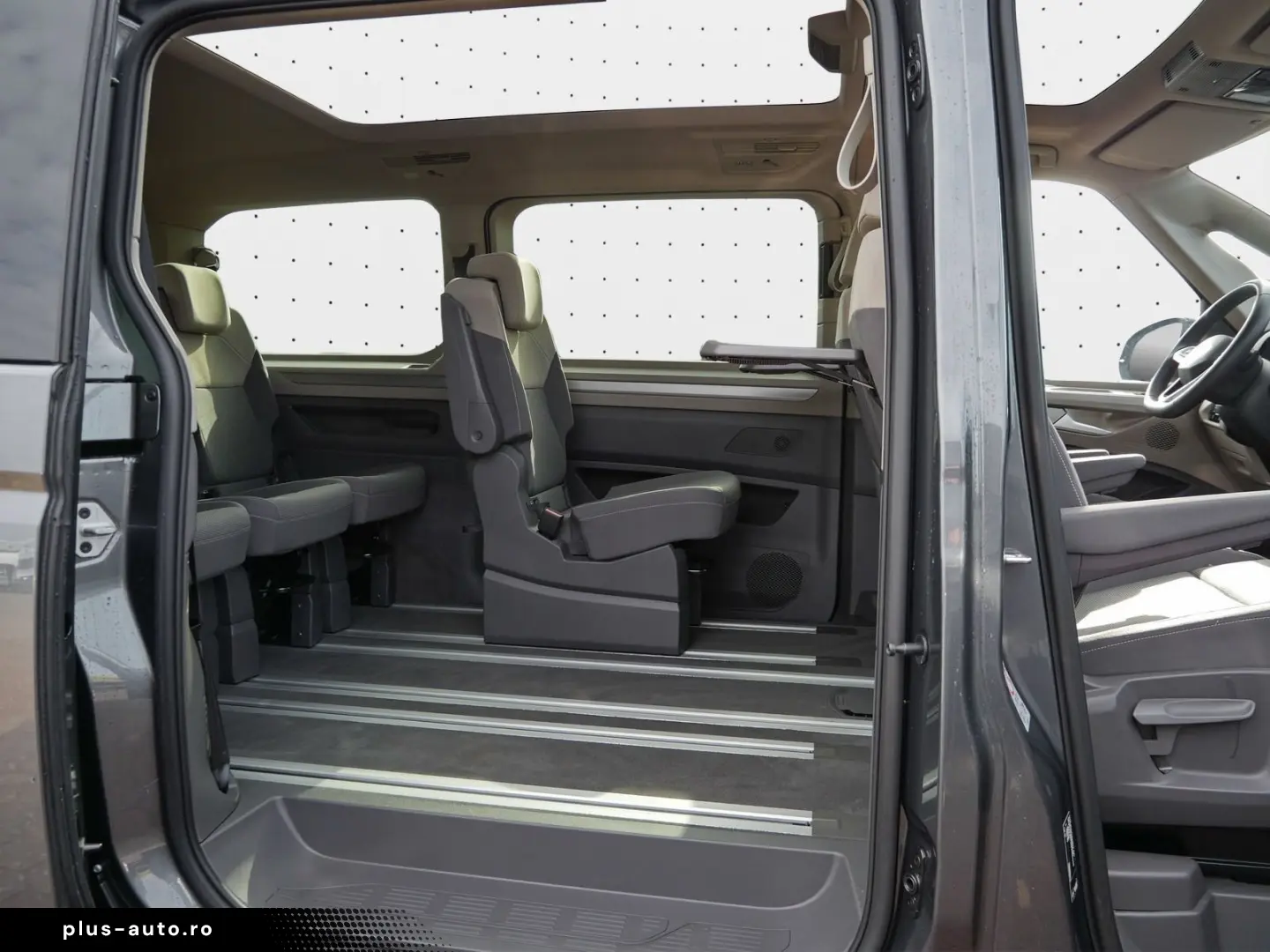 VW T7 Multivan Life 2.0 TDI Stand RFK Pano ACC Digi