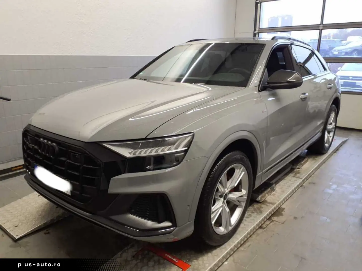 AUDI Q8 S line comp.  50TDI AHK Pano Carbon S-Sitze R