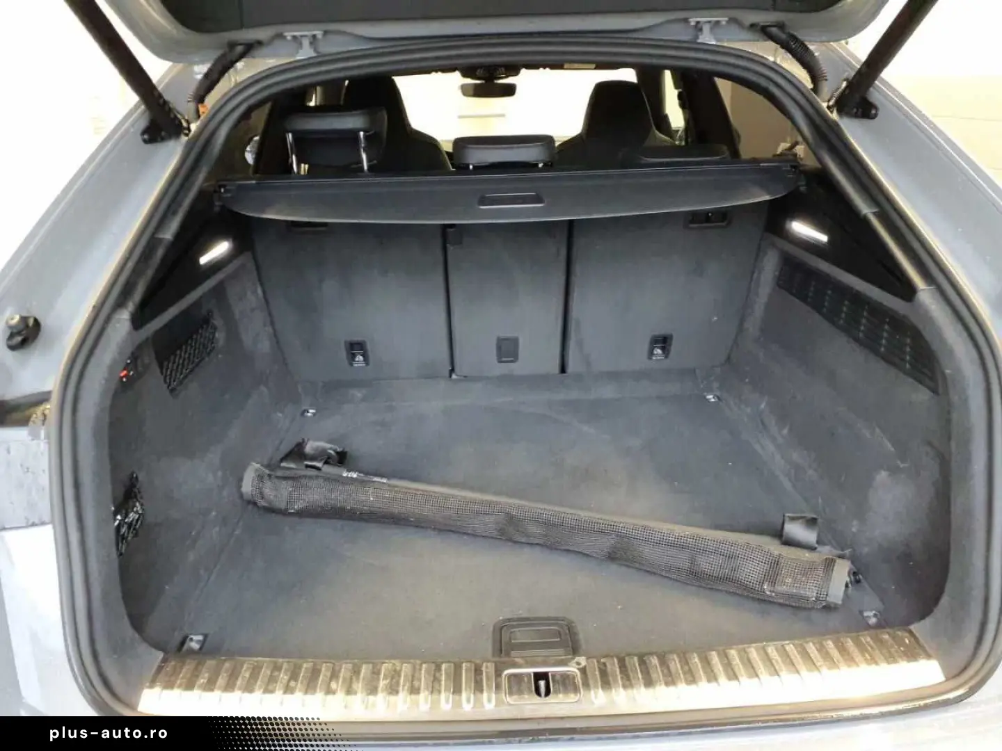 AUDI Q8 S line comp.  50TDI AHK Pano Carbon S-Sitze R