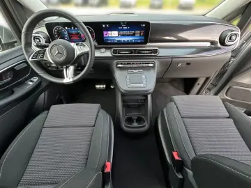 MERCEDES-BENZ V 220 d STYLE Kompakt 9GT AHK DISTR KAMERA LED