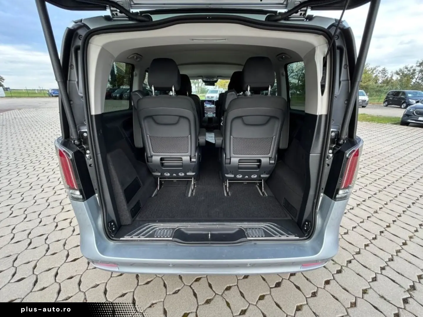 MERCEDES-BENZ V 220 d STYLE Kompakt 9GT AHK DISTR KAMERA LED