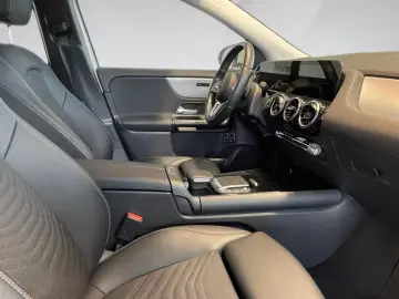 MERCEDES-BENZ GLA 250 e