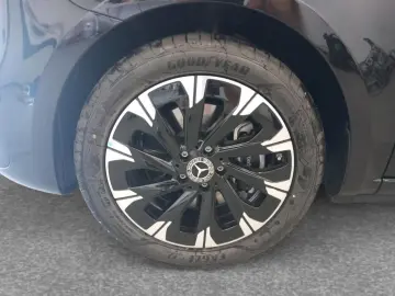 MERCEDES-BENZ V 250 d Style lang AHK LED Navi PDC Kamera