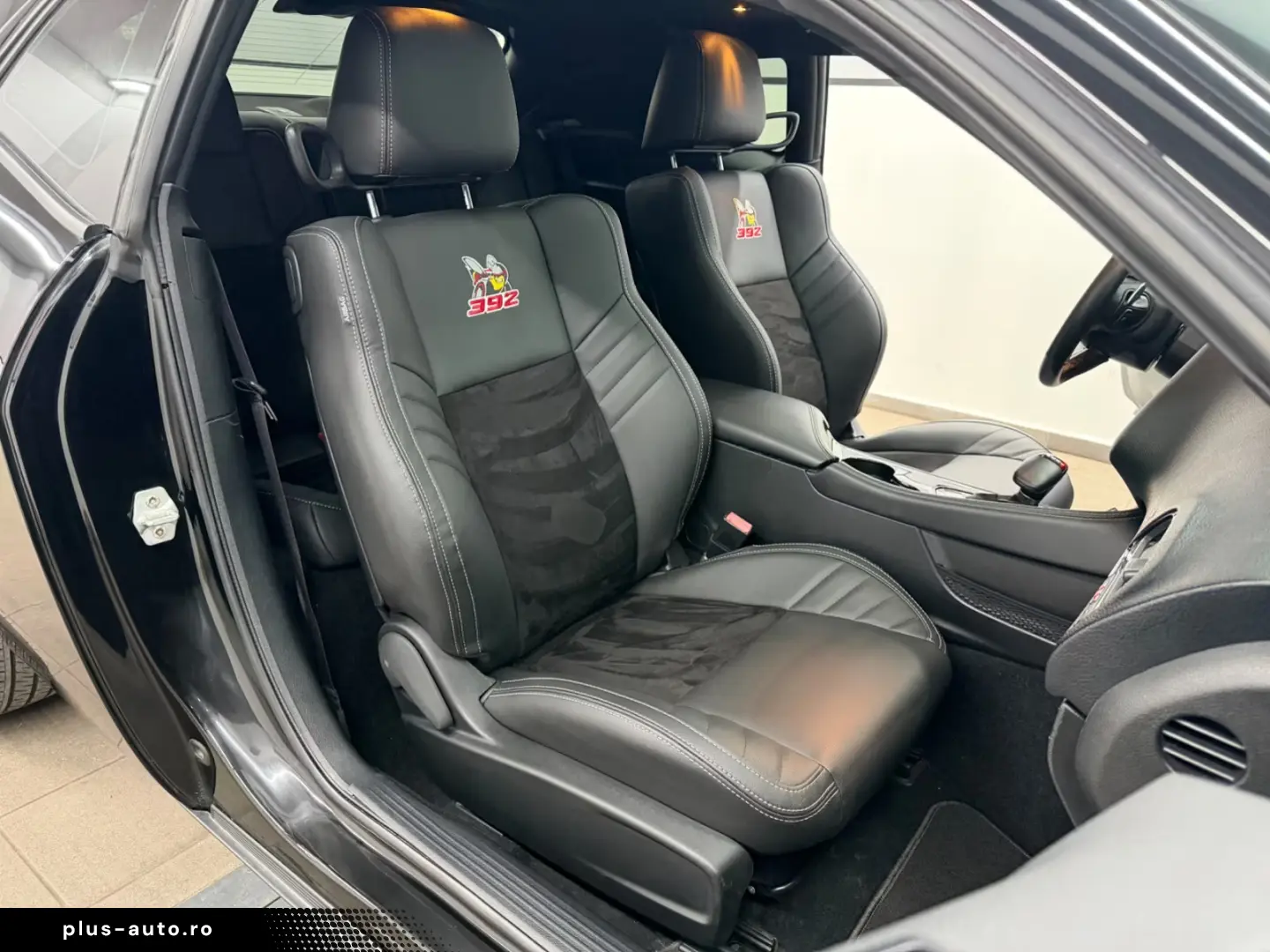 Dodge Challenger 6.4 V8