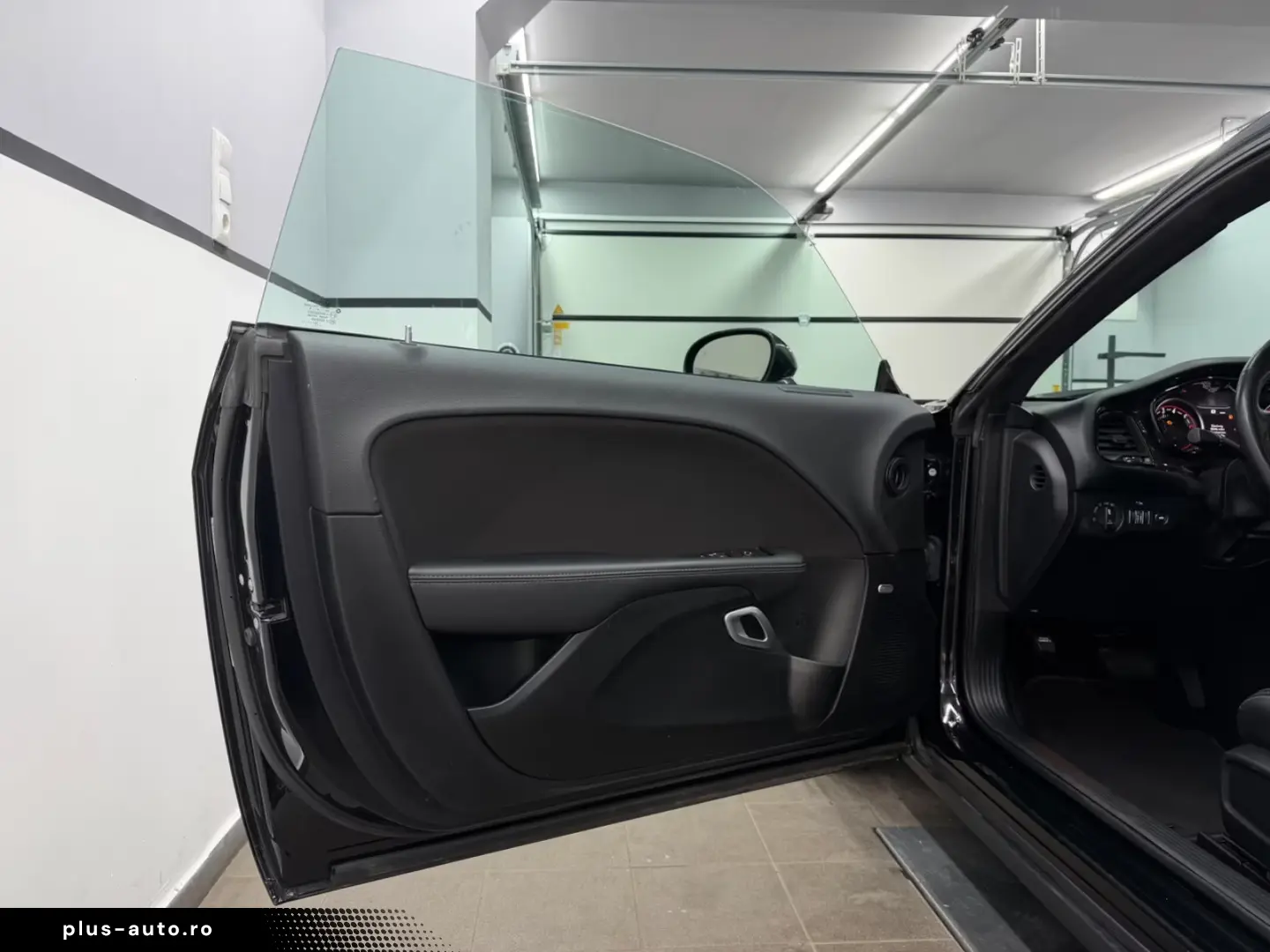 Dodge Challenger 6.4 V8