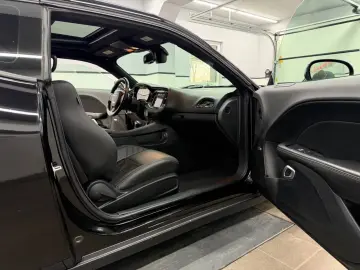 Dodge Challenger 6.4 V8