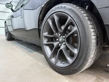 Dodge Challenger 6.4 V8