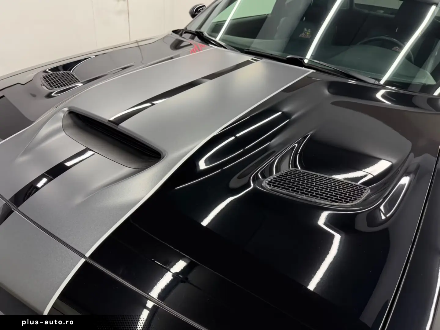 Dodge Challenger 6.4 V8