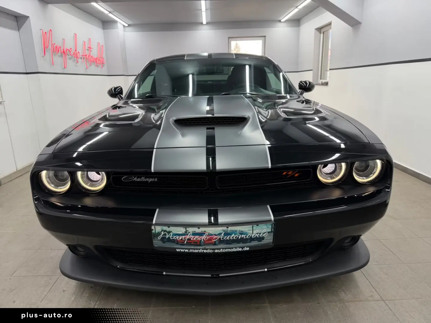 Dodge Challenger 6.4 V8