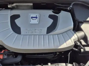 Volvo V60 D6 Plug-in Hybrid AWD