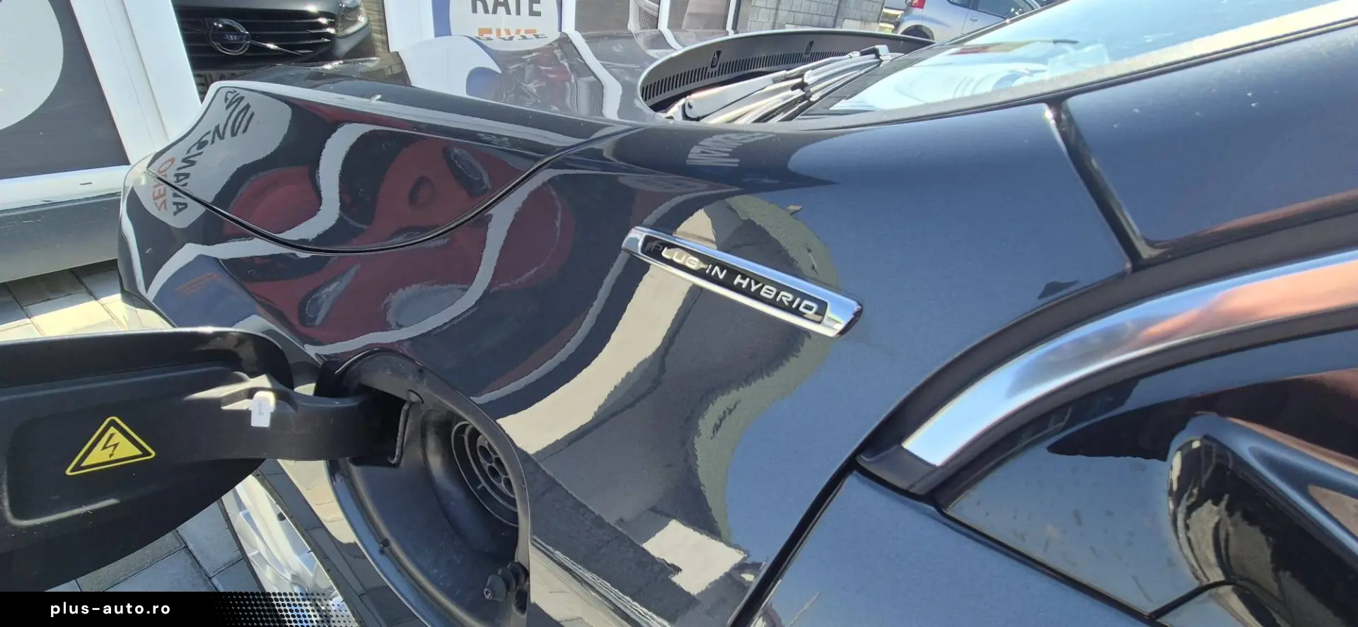 Volvo V60 D6 Plug-in Hybrid AWD