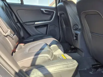 Volvo V60 D6 Plug-in Hybrid AWD