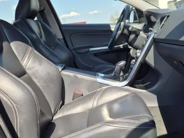 Volvo V60 D6 Plug-in Hybrid AWD