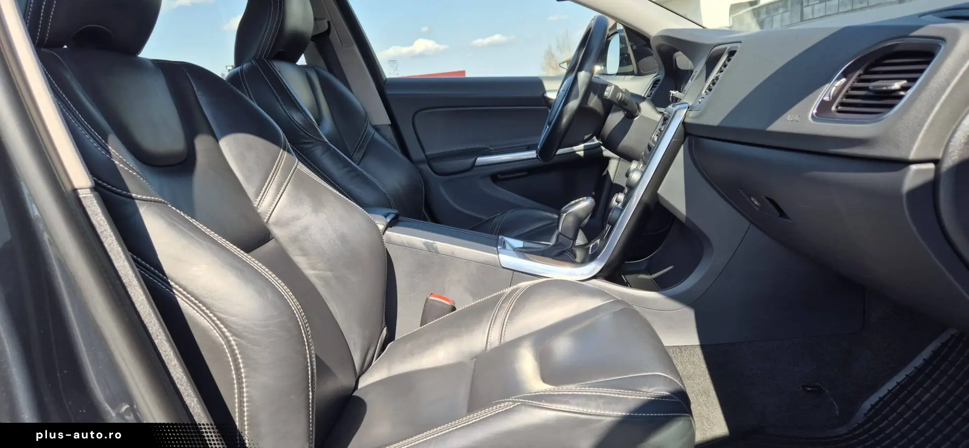 Volvo V60 D6 Plug-in Hybrid AWD