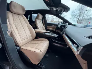 CADILLAC Lyriq Sport AWD 600 E4 Nappa  Diverse Modelle