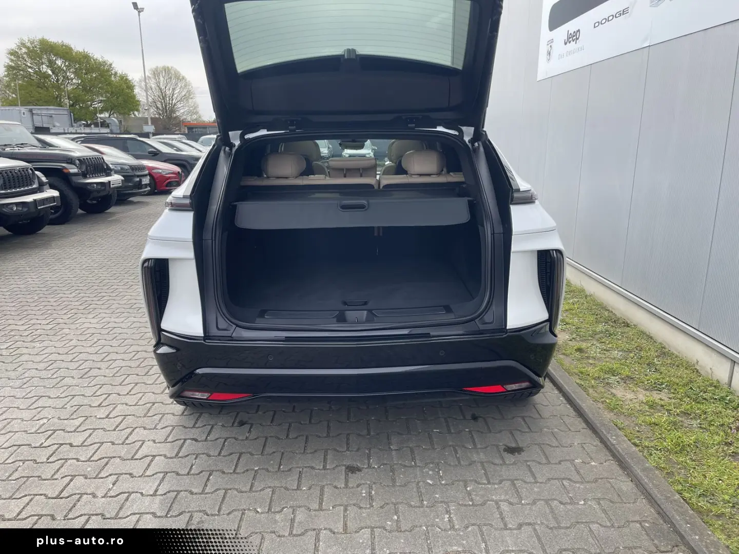 CADILLAC LYRIQ Sport 600e AWD Vollaust.  496 EUR mtl.