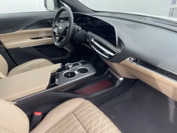 CADILLAC LYRIQ Sport 600e AWD Vollaust.  496 EUR mtl.