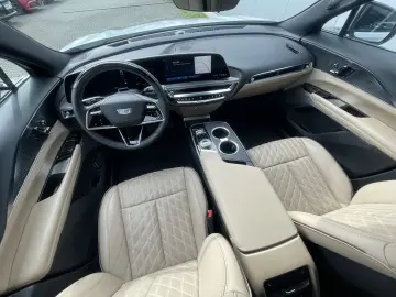 CADILLAC LYRIQ Sport 600e AWD Vollaust.  496 EUR mtl.