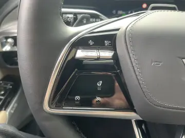 CADILLAC LYRIQ Sport 600e AWD Vollaust.  496 EUR mtl.