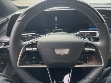 CADILLAC LYRIQ Sport 600e AWD Vollaust.  496 EUR mtl.