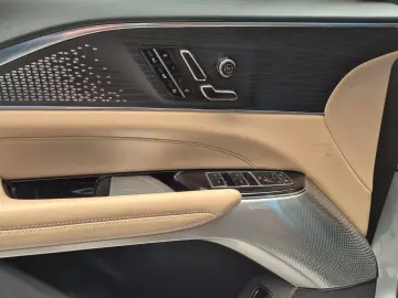 CADILLAC Lyriq 388 kW AWD Sport Panoramadach