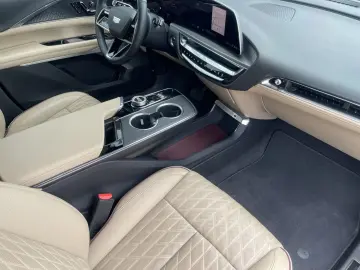 CADILLAC LYRIQ Sport 600e AWD Vollausstattung