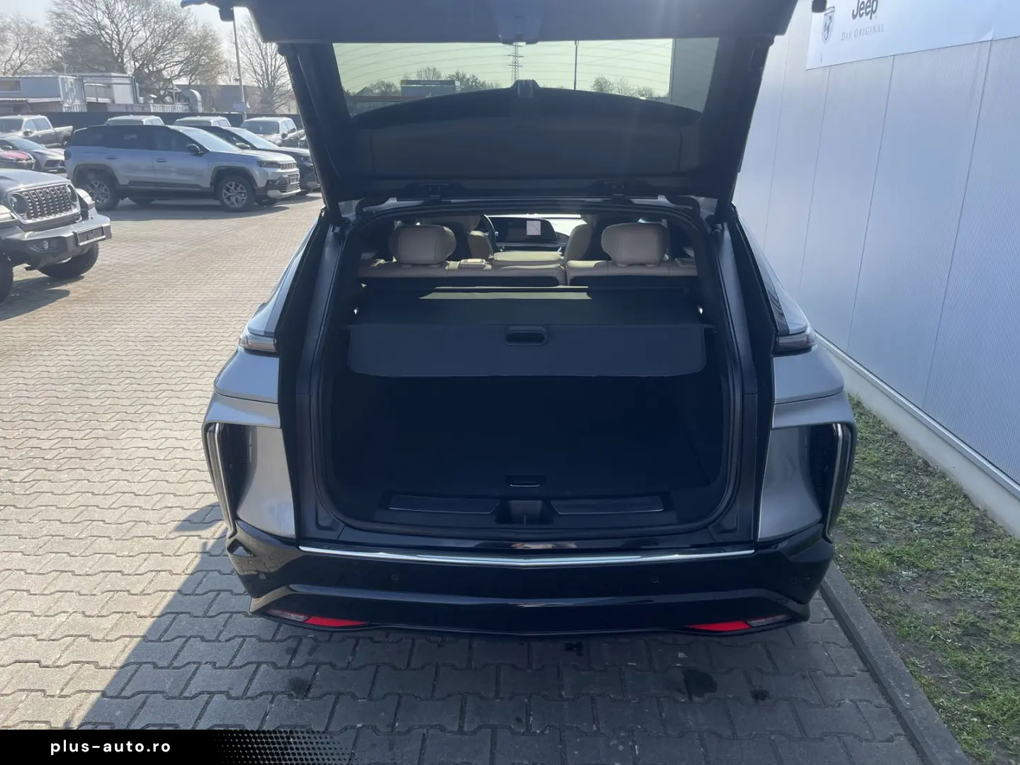 CADILLAC LYRIQ Luxury 600e AWD - Vollausstattung