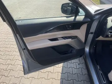 CADILLAC LYRIQ Luxury 600e AWD - Vollausstattung