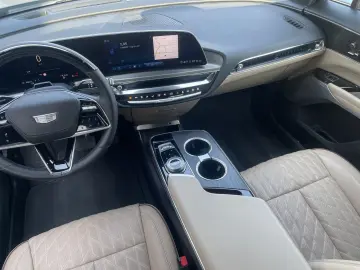 CADILLAC LYRIQ Luxury 600e AWD - Vollausstattung